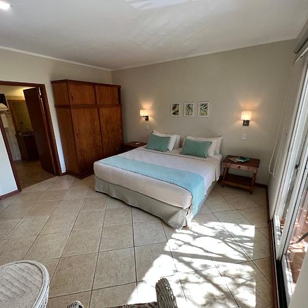 Flora Apartments Puerto Iguazú Extérieur photo