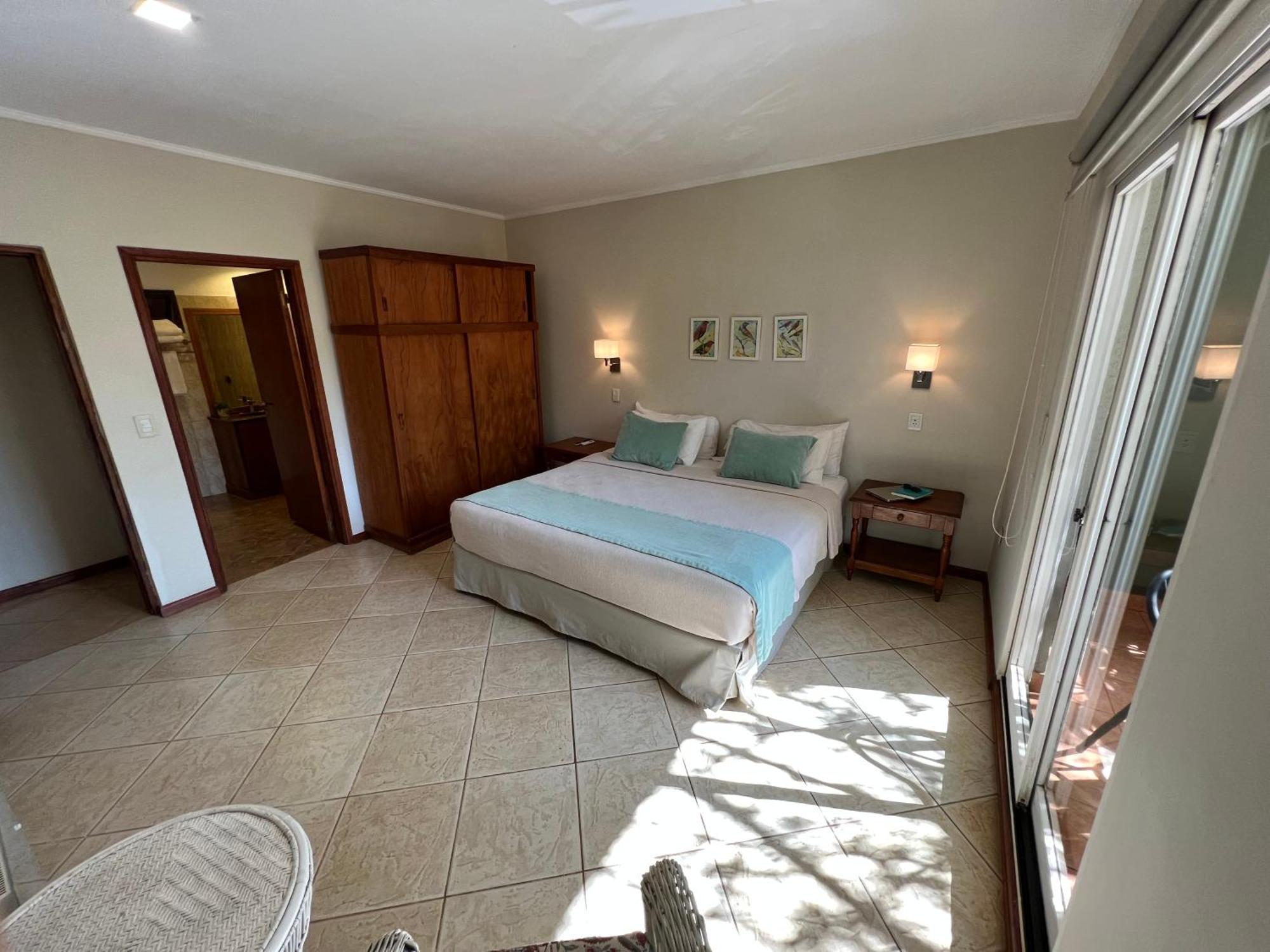 Flora Apartments Puerto Iguazú Extérieur photo