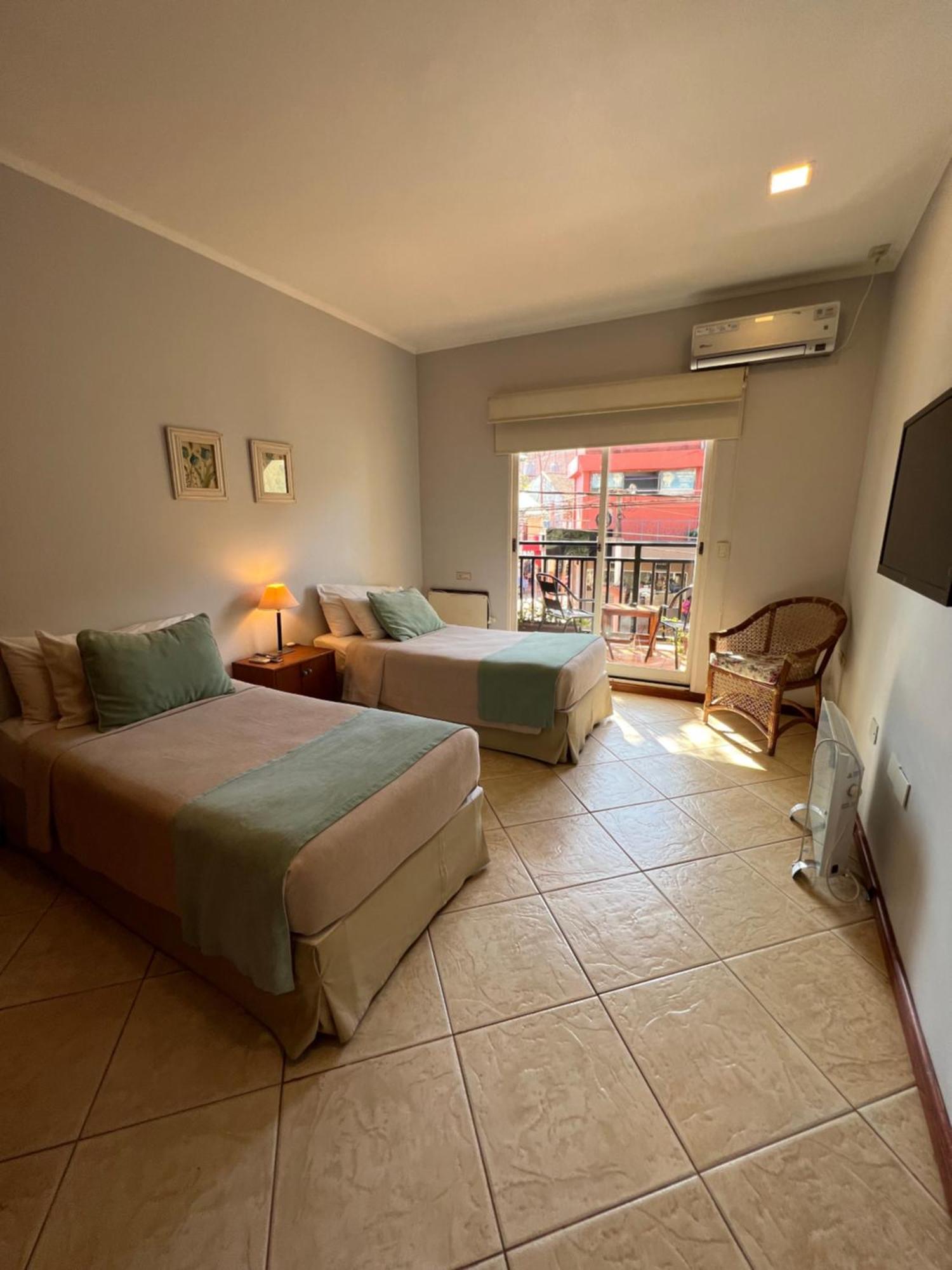 Flora Apartments Puerto Iguazú Extérieur photo