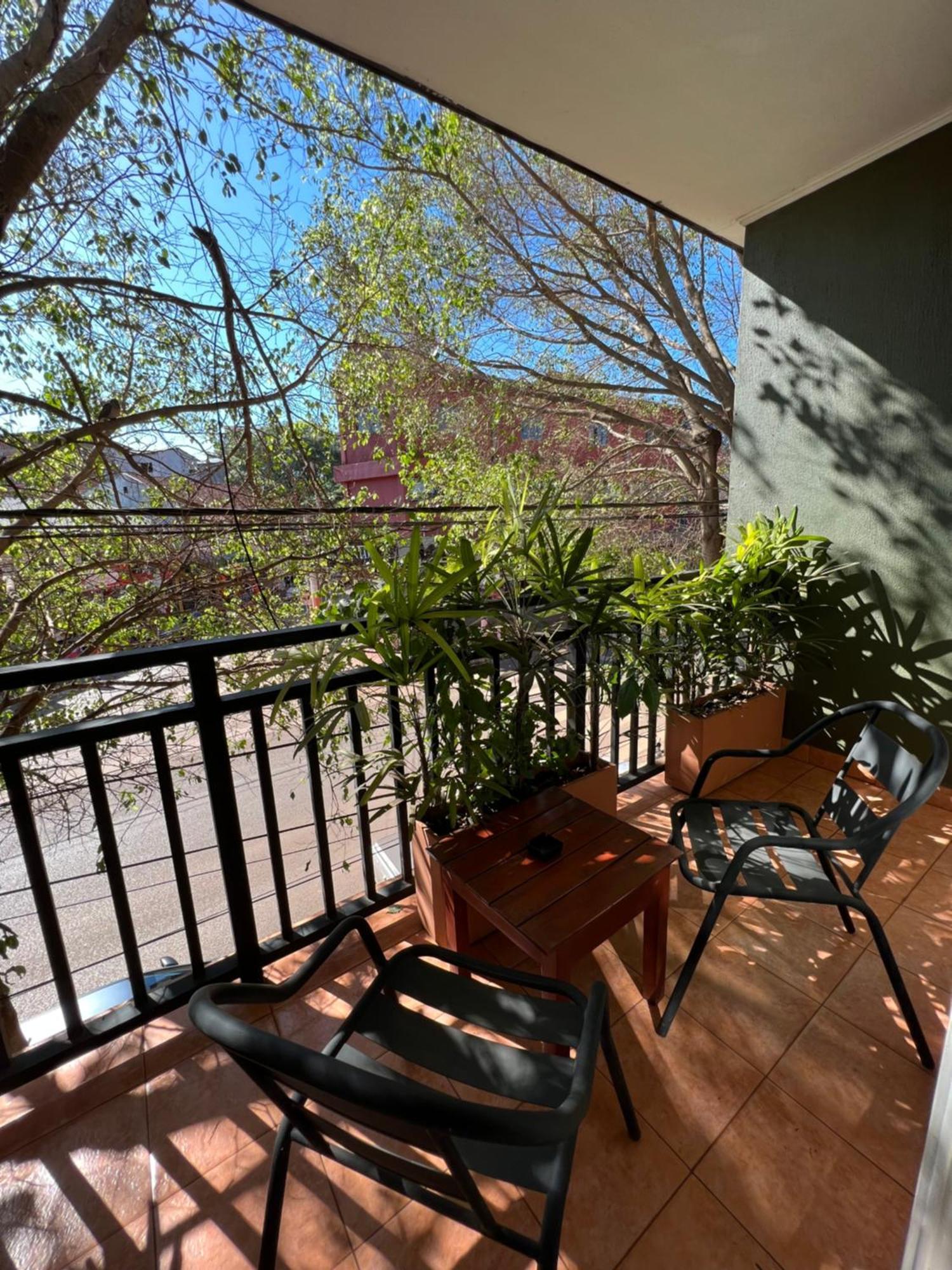 Flora Apartments Puerto Iguazú Extérieur photo