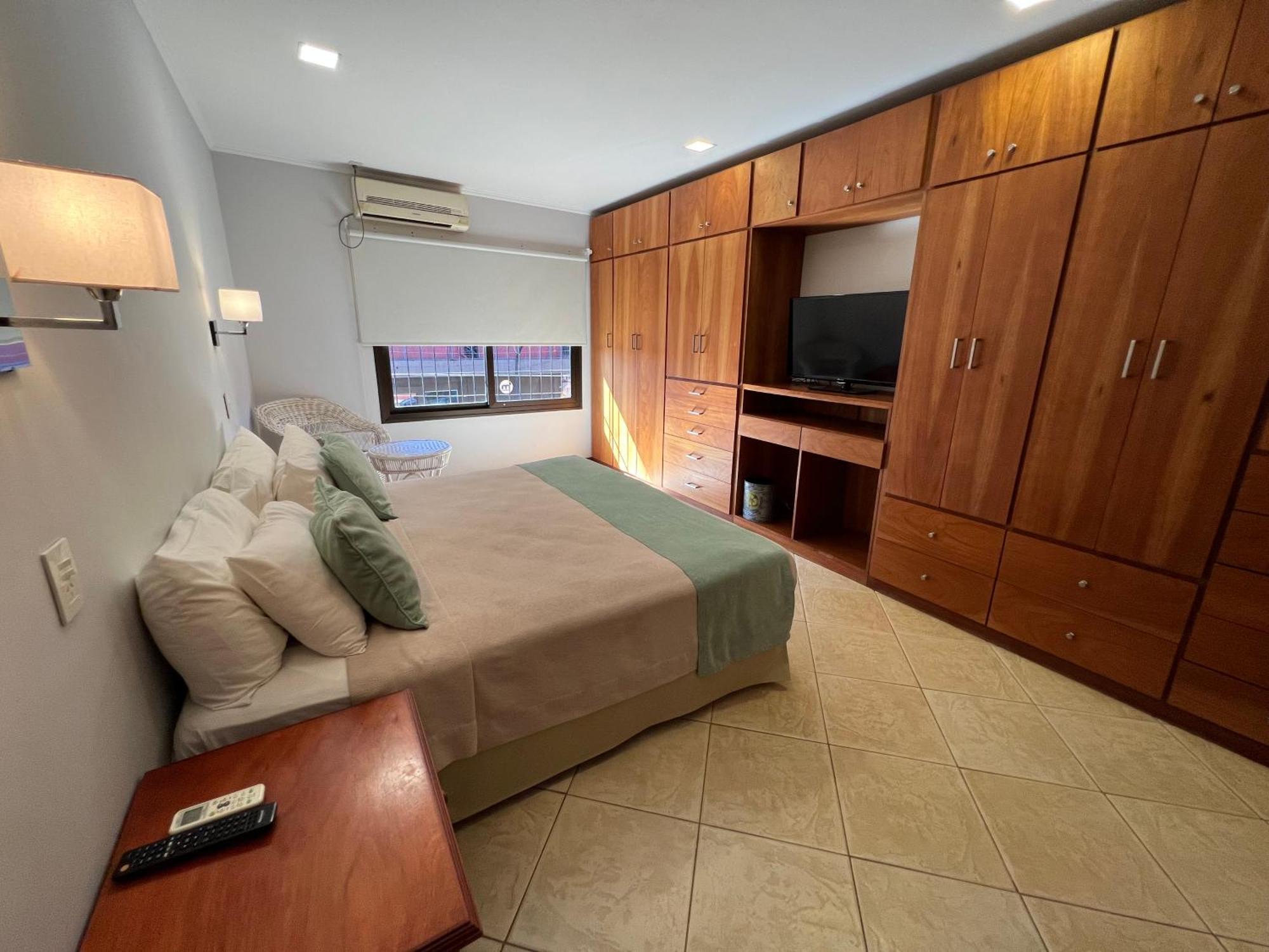 Flora Apartments Puerto Iguazú Extérieur photo
