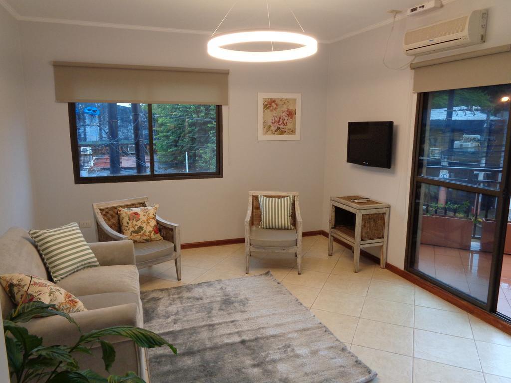 Flora Apartments Puerto Iguazú Extérieur photo