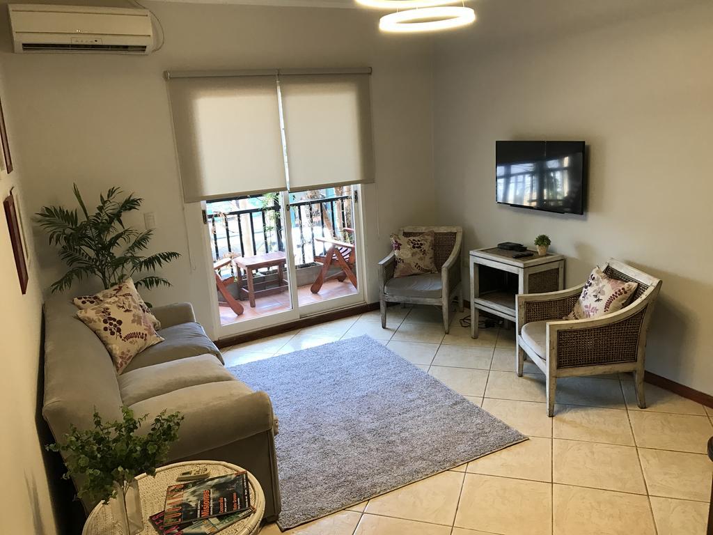 Flora Apartments Puerto Iguazú Extérieur photo