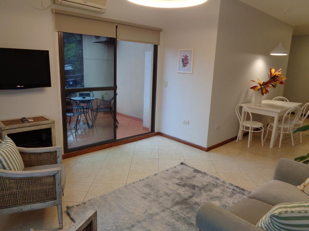 Flora Apartments Puerto Iguazú Extérieur photo