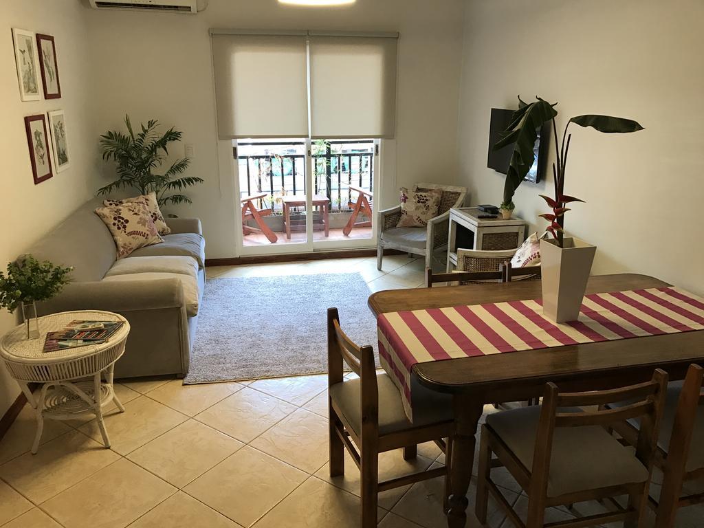 Flora Apartments Puerto Iguazú Extérieur photo