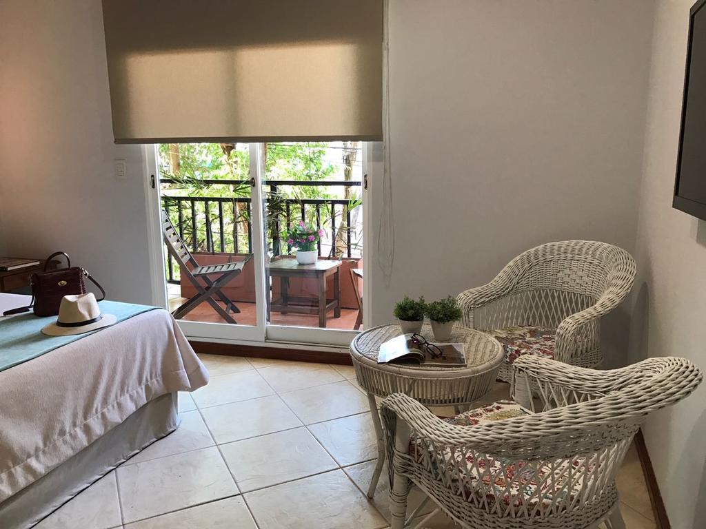 Flora Apartments Puerto Iguazú Extérieur photo