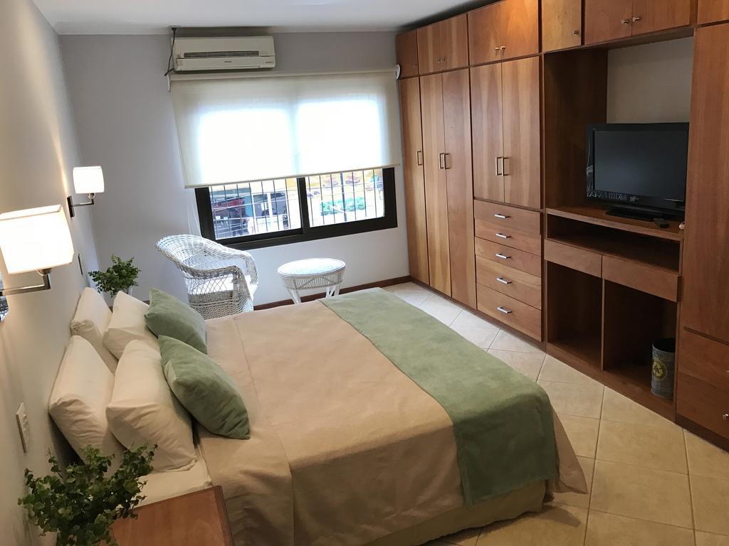 Flora Apartments Puerto Iguazú Extérieur photo